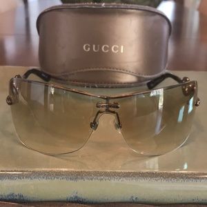 Gucci oversized sunglasses—like new